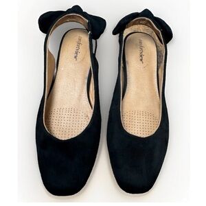 (8.5) Comfortview Black Women's Ballet Flats w/ Slingback Bow